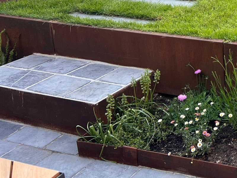 corten-step-200