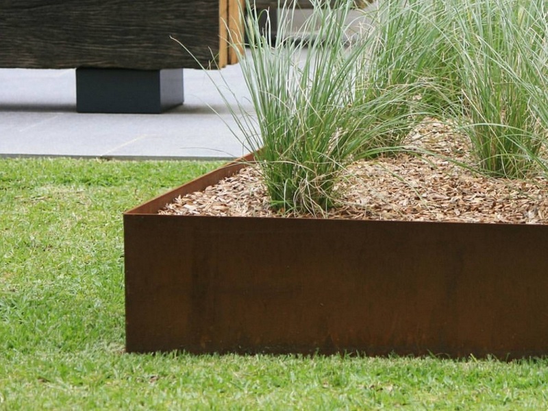 corten retaining wall makes a statement